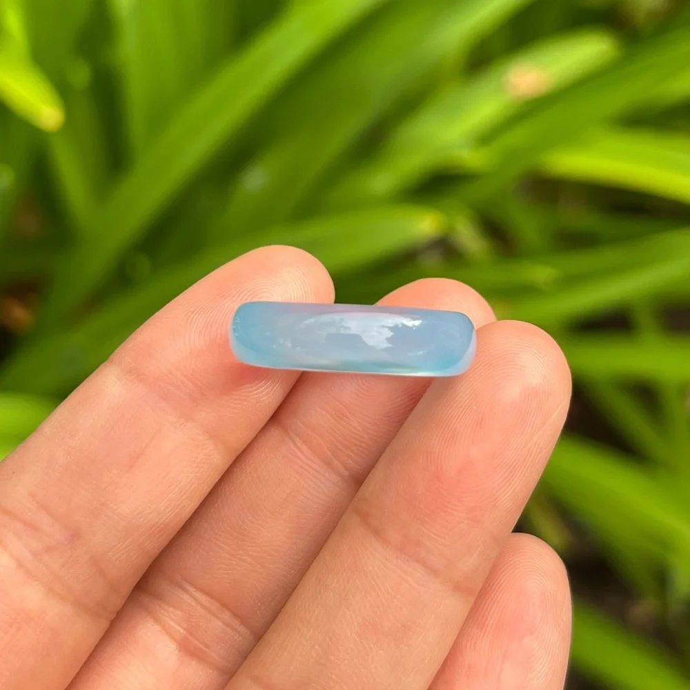 Size 7.5 blue chalcedony band ring 0088‎